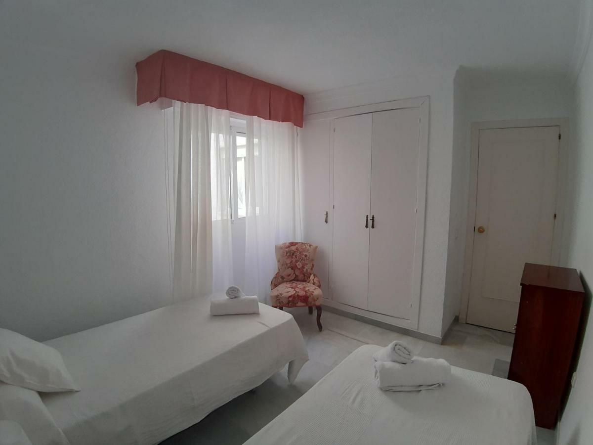 Spacious Beach Flat In Fuengirola - Los Boliches Екстериор снимка